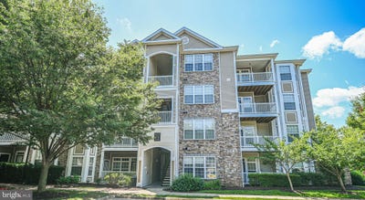 /international/us/512-sunset-view-terrace-se-leesburg-va-110099142053/