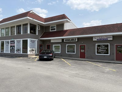 /international/us/906-route-940-pocono-lake-pa-110107953296/