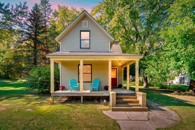 /international/us/166-n-west-street-coloma-mi-110120528059/