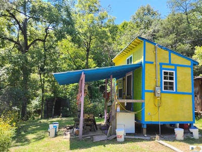 /international/us/17-willett-road-burkesville-ky-110093981684/
