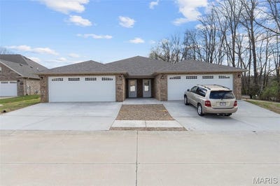 /international/us/2935-2937-shadow-wood-lane-cape-girardeau-mo-110106620370/