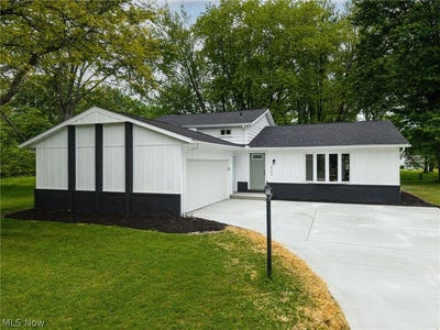 /international/us/20252-birchwood-lane-strongsville-oh-110108298072/