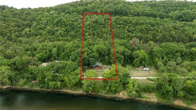 /international/us/545-county-road-235-eureka-springs-ar-110108097596/