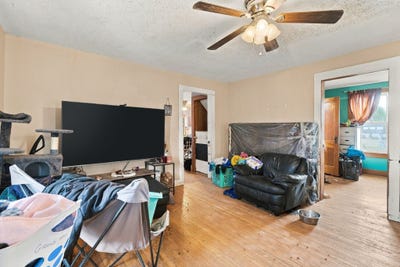 /international/us/318-w-state-street-ia-110120508450/