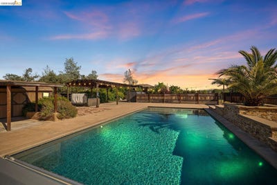 /international/us/257-paseo-verde-dr-copperopolis-ca-110107895374/