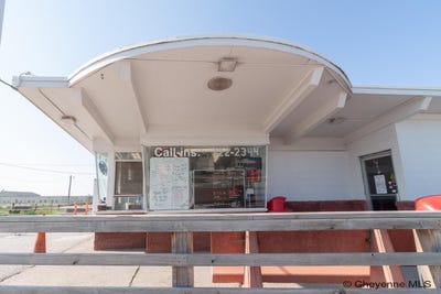 /international/us/262-e-whalen-st-guernsey-wy-110097648172/