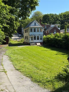 /international/us/15-duane-street-poughkeepsie-ny-110108425408/