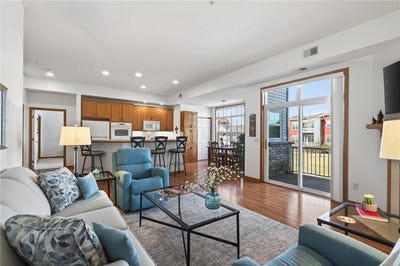 /international/us/17393-72nd-avenue-n-maple-grove-mn-110106302255/