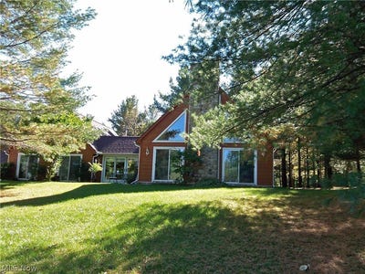 /international/us/14543-ensign-road-burton-oh-110107753677/