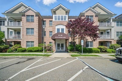 /international/us/63-ridgeview-ln-mount-arlington-boro-nj-110100317256/