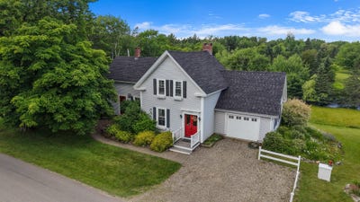 /international/us/1052-meadow-pond-road-islesboro-me-110120582338/