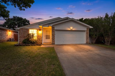 /international/us/414-blueberry-hill-lane-mansfield-tx-110108021783/