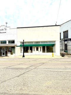 /international/us/125-quitman-street-pittsburg-tx-110108265743/