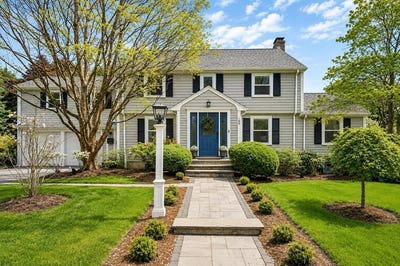 /international/us/106-annawan-rd-newton-ma-110107986639/