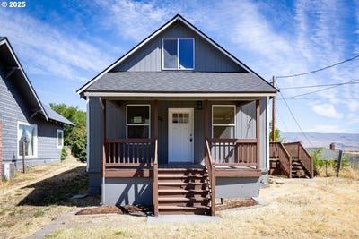 /international/us/809-e-7th-st-the-dalles-or-110100202779/