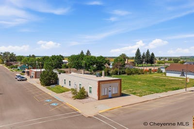 /international/us/322-main-st-pine-bluffs-wy-110120066333/