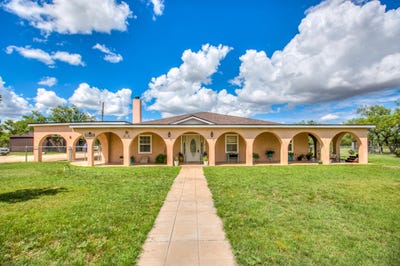 /international/us/14550-deer-valley-drive-carlsbad-tx-110106933755/