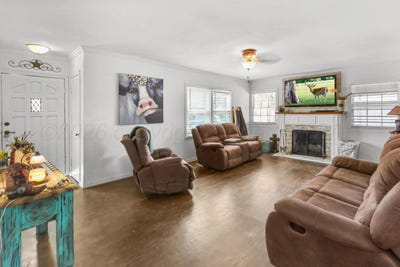 /international/us/1404-childress-street-wellington-tx-110109556058/