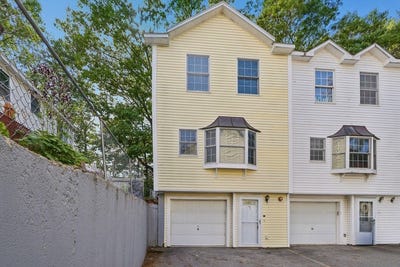 /international/us/115-beacon-ave-lawrence-ma-110108392891/