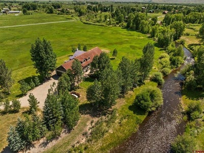 /international/us/690-sierra-vista-way-gunnison-co-110100620790/