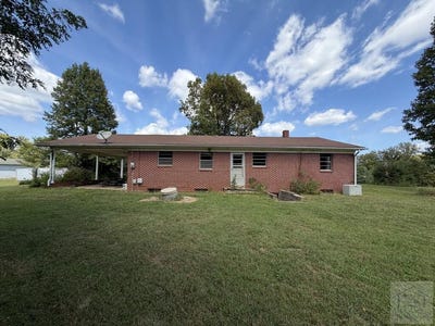/international/us/4643-salem-hwy-stuart-va-110110364865/