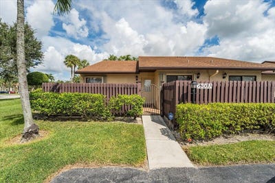 /international/us/630-sea-pine-way-i-greenacres-fl-110106728636/
