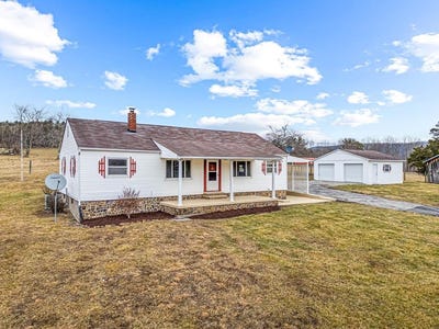 /international/us/2172-wilderness-rd-bland-va-110097335985/