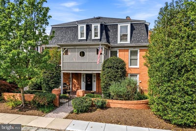 /international/us/133-plum-street-moorestown-nj-110108352336/