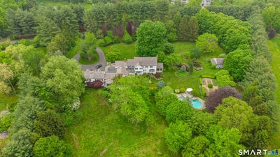 /international/us/21-school-road-wilton-ct-110120527742/