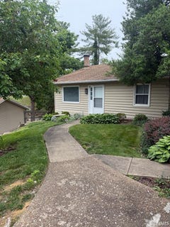 /international/us/11545-village-drive-evansville-in-110108340809/