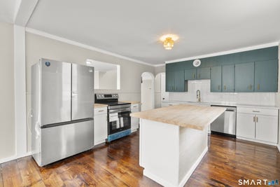 /international/us/172-red-mountain-avenue-torrington-ct-110120586840/