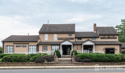 /international/us/220-forsgate-drive-jamesburg-nj-110119550480/