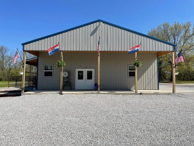 /international/us/107-mill-street-greenfield-mo-110098276865/