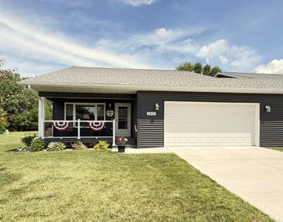 /international/us/1903-bud-road-windom-mn-110109138641/
