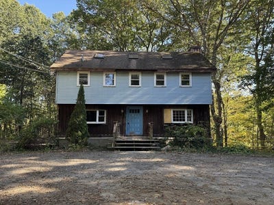 /international/us/132-kilbourn-rd-lancaster-ma-110102718550/