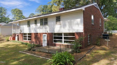 /international/us/413-lakeside-drive-garner-nc-110120426192/