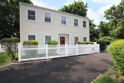 /international/us/36-rose-street-smithtown-ny-110098437481/?lang=en