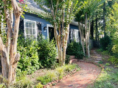 /international/us/104-page-crossing-chapel-hill-nc-110106252644/
