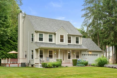 /international/us/15-tisbury-road-old-lyme-ct-110100844413/