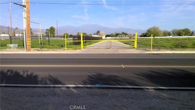 /international/us/2-n-lyon-avenue-hemet-ca-110105344081/