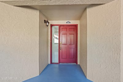 /international/us/2099-winterbourne-n-unit-302-orange-park-fl-110101450274/
