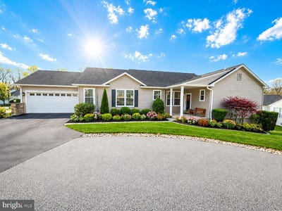 /international/us/1525-tack-place-glen-mills-pa-110108417799/