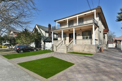 /international/us/84-29-kendrick-place-jamaica-estates-ny-110097036732/