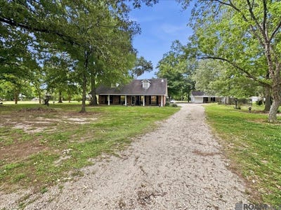 /international/us/10000-spur-rd-denham-springs-la-110107636969/