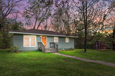 /international/us/1603-e-detroit-street-new-buffalo-mi-110100467881/
