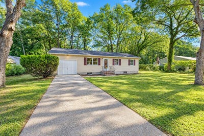 /international/us/50-fanning-boulevard-riverhead-ny-110110278400/