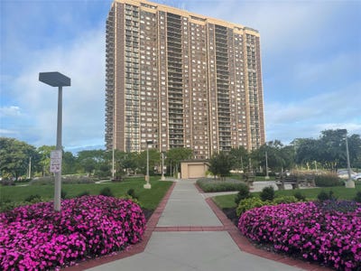 /international/us/27010-grand-central-parkway-floral-park-ny-110100929895/?lang=zh-tw
