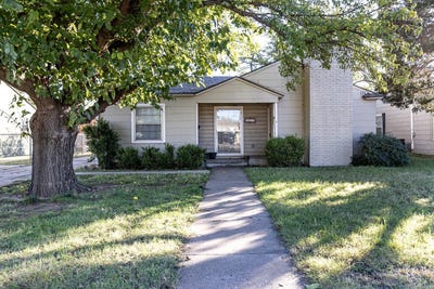 /international/us/3317-26th-street-lubbock-tx-110107930557/