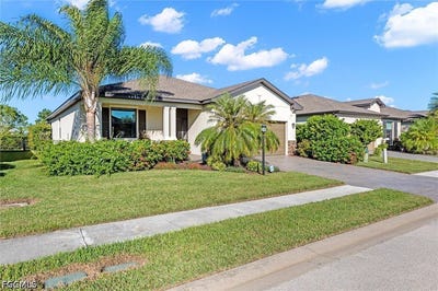 /international/us/14180-vindel-circle-fort-myers-fl-110120618196/