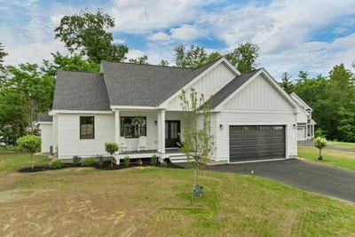 /international/us/291-sterling-drive-laconia-nh-110109051791/